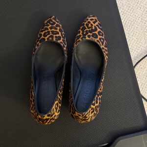 AEROSOLES Women's Leopard Pattern Flats